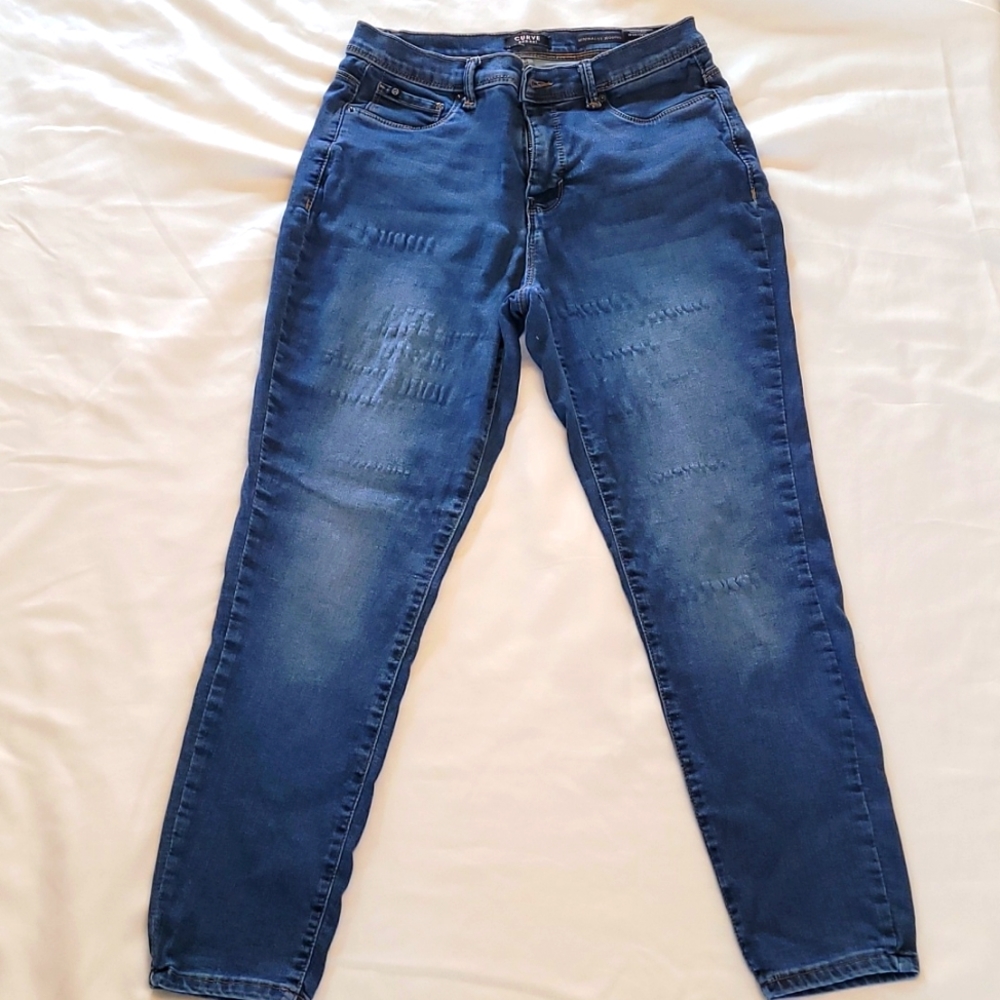 Curve Appeal Minimalist Jeggings